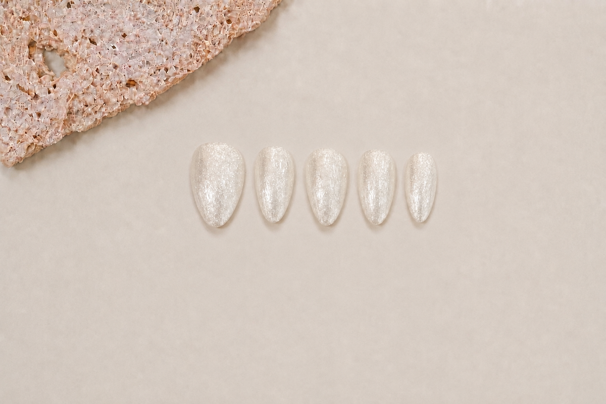 Snowfall (Almond Shape)