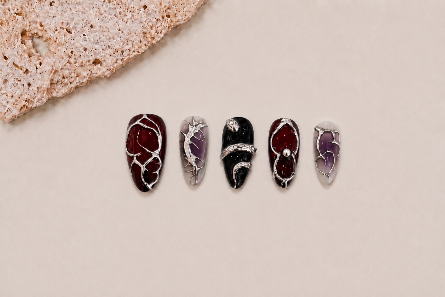 Lilith (Medium Length)