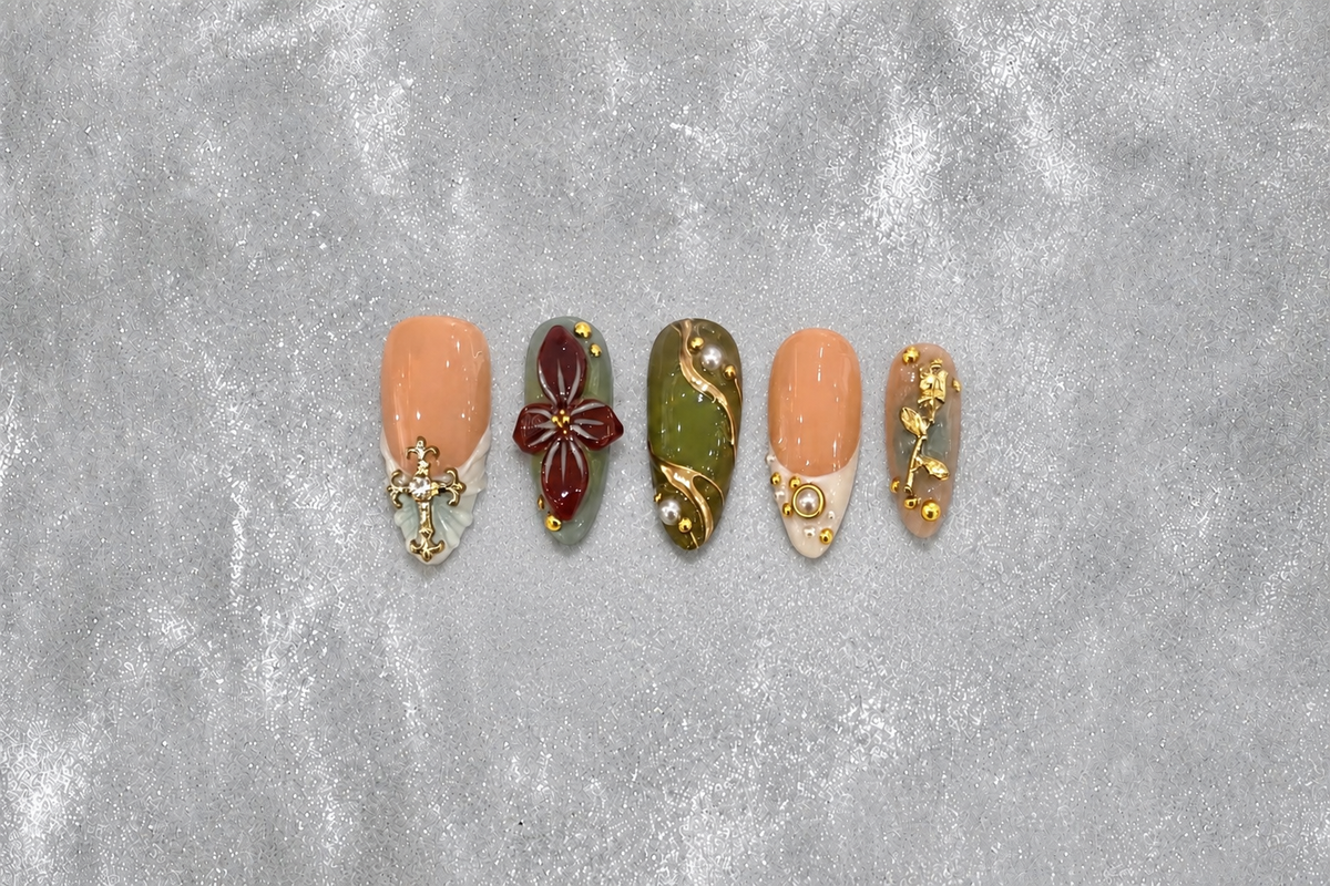 Extravagant (Almond Shape)